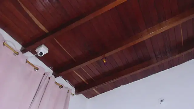 Amara Red online show from 10.27.25