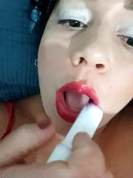 Snapshot of Ceccii chatting on 03.05.25 Ceccii online show from 03.05.25