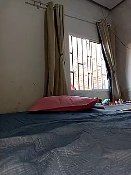 Snapshot of Ceccii chatting on 10.05.25 Ceccii online show from 10.05.25