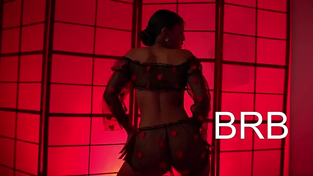 small emilie online show from 12.10.24