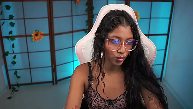 small emilie online show from 09.25.25