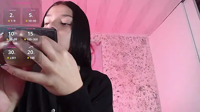 Snapshot of Zoee_babygirl chatting on 01.24.25 Zoee babygirl online show from 01.24.25