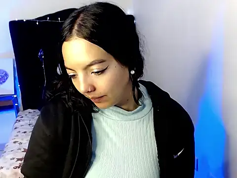 Snapshot of loren_tits24 chatting on 08.02.26 loren tits24 online show from 08.02.26