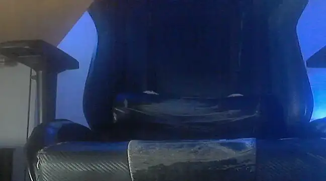 Snapshot of fanfancoquinFR chatting on 03.22.25 fanfancoquinFR online show from 03.22.25