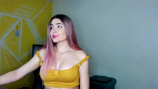 Nikolle Rouss online show from 12.04.24