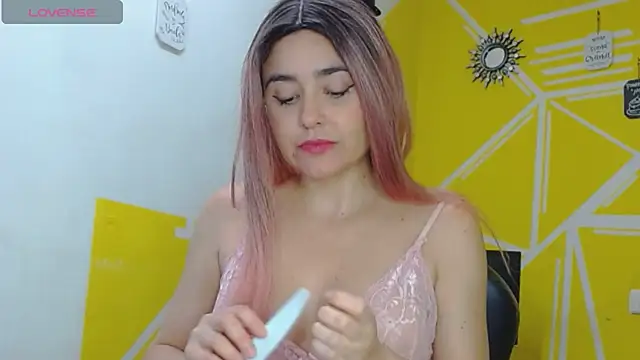 Nikolle Rouss online show from 03.31.26