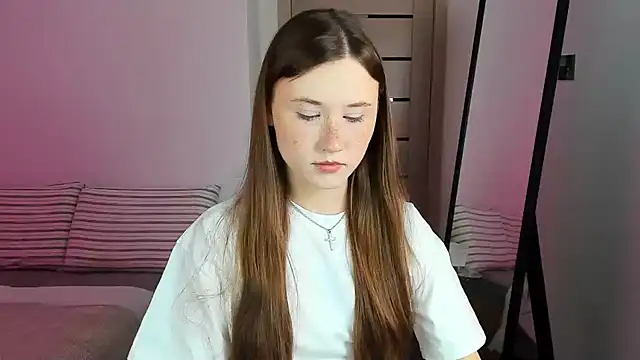 Stella Sunny online show from 10.09.25