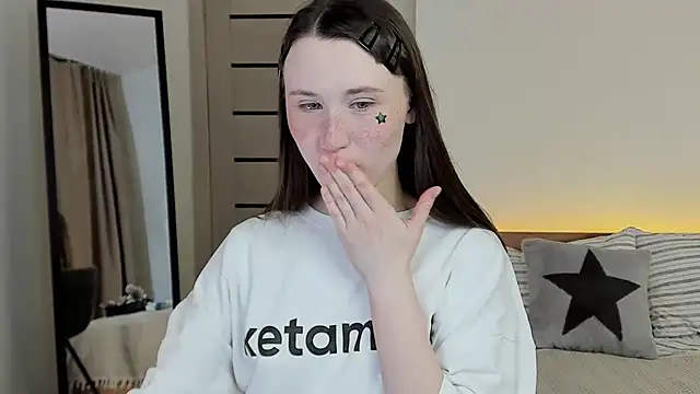 Snapshot of Stella_Sunny chatting on 04.04.26 Stella Sunny online show from 04.04.26