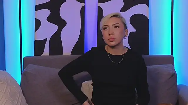 Snapshot of jane_hart_ chatting on 01.13.25 jane hart online show from 01.13.25