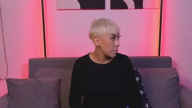 Snapshot of jane_hart_ chatting on 03.23.25 jane hart online show from 03.23.25