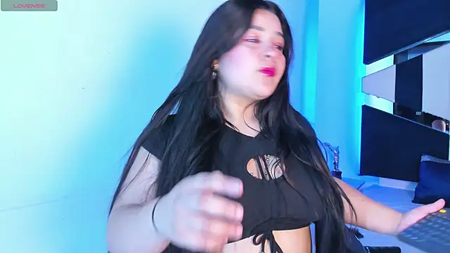 SamanthaFerrer  online show from 01.13.25