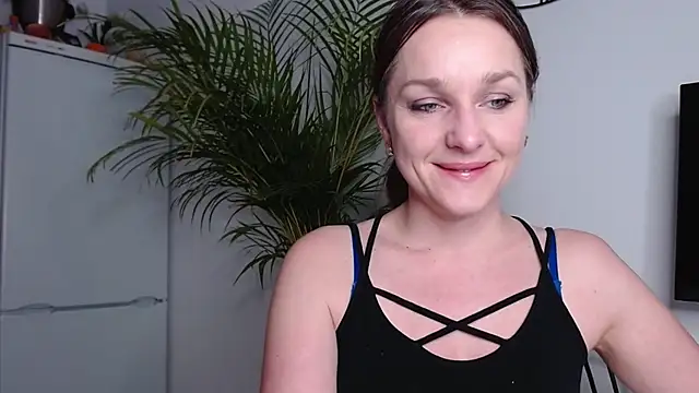 AliciaDesire online show from 02.13.25