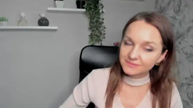 AliciaDesire online show from 02.20.25