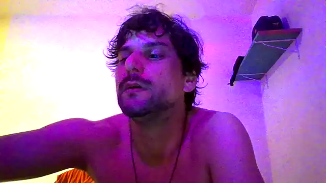 Snapshot of couplemilk chatting on 03.27.26 couplemilk online show from 03.27.26