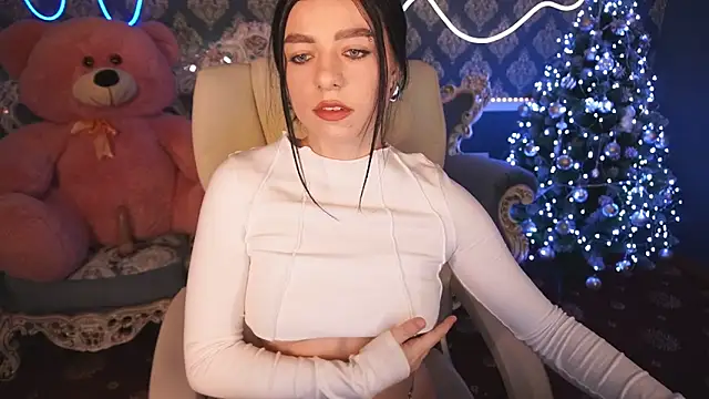 KitnissKiss online show from 12.14.24