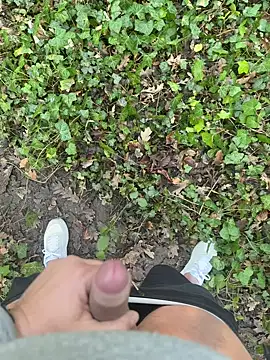 Snapshot of daddybear100 chatting on 03.04.25 daddybear100 online show from 03.04.25