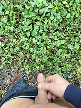 Snapshot of daddybear100 chatting on 03.06.25 daddybear100 online show from 03.06.25