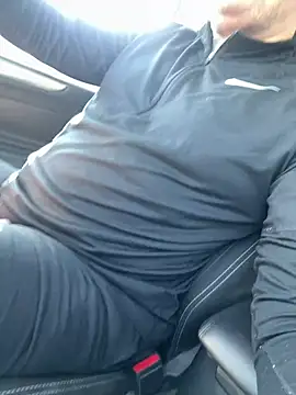 Snapshot of daddybear100 chatting on 03.19.25 daddybear100 online show from 03.19.25