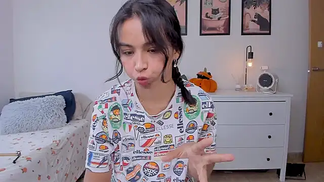 Adriennesexxx online show from 09.30.25