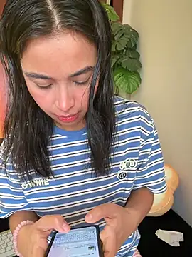 Adriennesexxx online show from 04.22.26