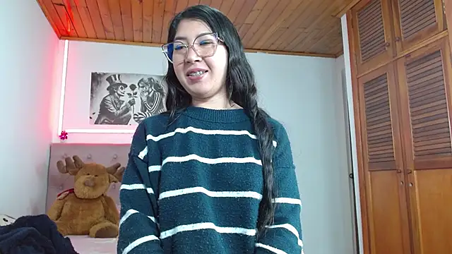 Snapshot of tifanny-squirt chatting on 12.03.25 tifanny-squirt online show from 12.03.25