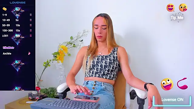 Linda Crawford online show from 02.18.25