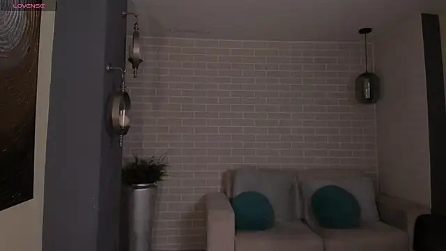 DolcieElliot online show from 02.05.25