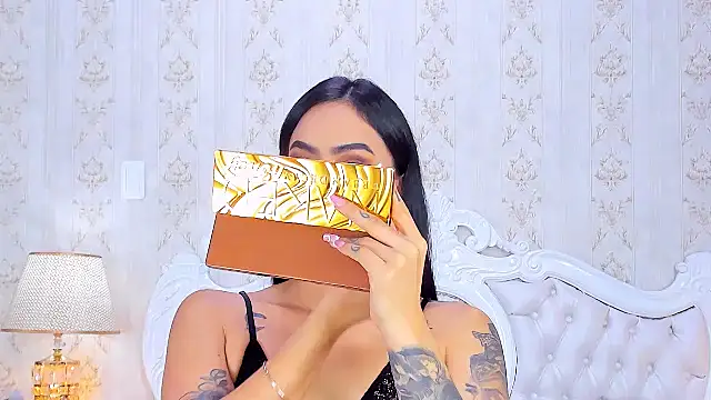 GiahDaniels online show from 12.12.24