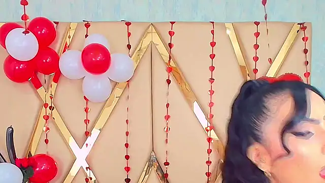 GiahDaniels online show from 02.14.25