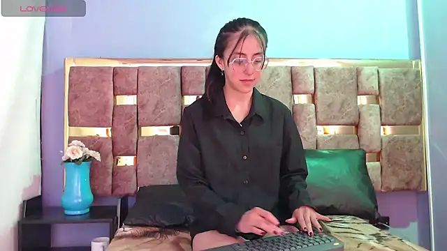 ling ling24 online show from 01.20.25