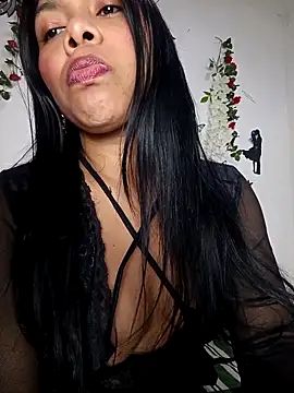 DIORA Latina online show from 09.12.25