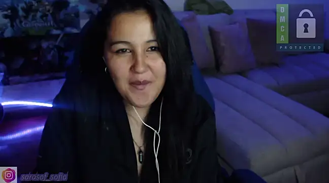 Snapshot of sara_sof_ chatting on 12.18.24 sara sof online show from 12.18.24
