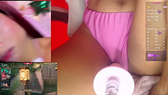 Snapshot of SofiRey_ chatting on 07.15.26 SofiRey online show from 07.15.26