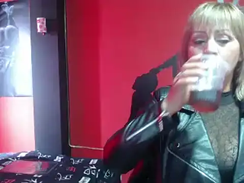 KLOE PIELL online show from 01.24.25