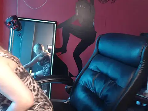 KLOE PIELL online show from 02.17.26