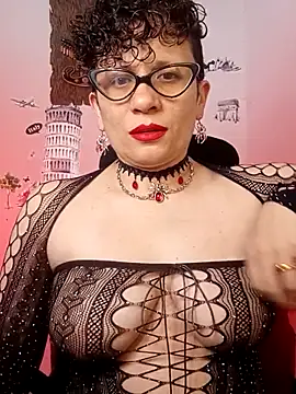 Snapshot of Daneshka_naughty chatting on 02.12.25 Daneshka naughty online show from 02.12.25