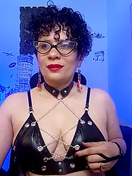 Snapshot of Daneshka_naughty chatting on 03.11.25 Daneshka naughty online show from 03.11.25