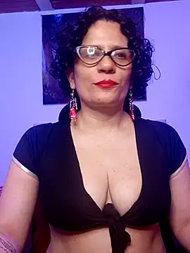 Snapshot of Daneshka_naughty chatting on 09.12.25 Daneshka naughty online show from 09.12.25