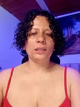 Snapshot of Daneshka_naughty chatting on 09.27.25 Daneshka naughty online show from 09.27.25