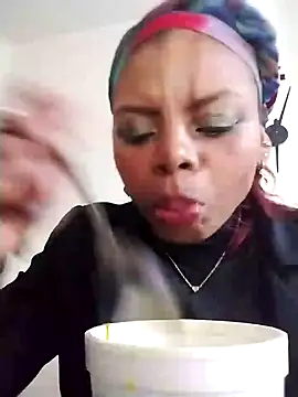 Snapshot of Lizeth_rey1 chatting on 12.26.24 Lizeth rey1 online show from 12.26.24