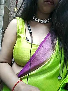 Snapshot of Aradhya-Sharma chatting on 03.07.25 Aradhya-Sharma online show from 03.07.25