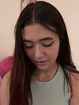 HallieLemon1 online show from 02.14.25