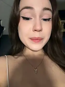 Peachy Dream online show from 12.12.24