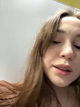 Peachy Dream online show from 02.15.25