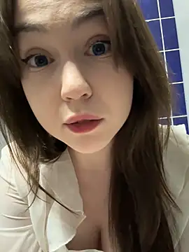 Peachy Dream online show from 03.18.25