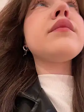 Peachy Dream online show from 10.05.25