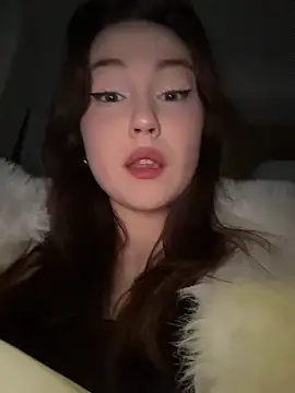 Peachy Dream online show from 11.24.25