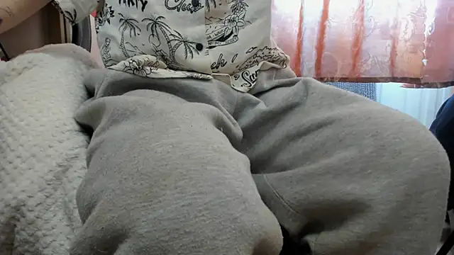 Snapshot of Queen_Sport chatting on 02.18.26 Queen Sport online show from 02.18.26