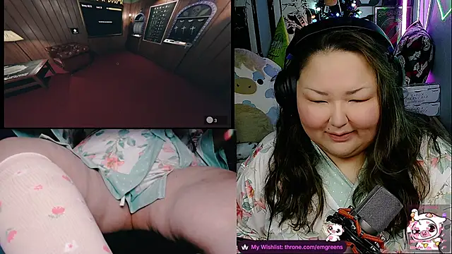 Snapshot of EmGreens chatting on 06.21.26 EmGreens online show from 06.21.26