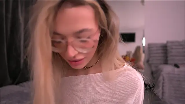 KylieJoyce online show from 11.19.25